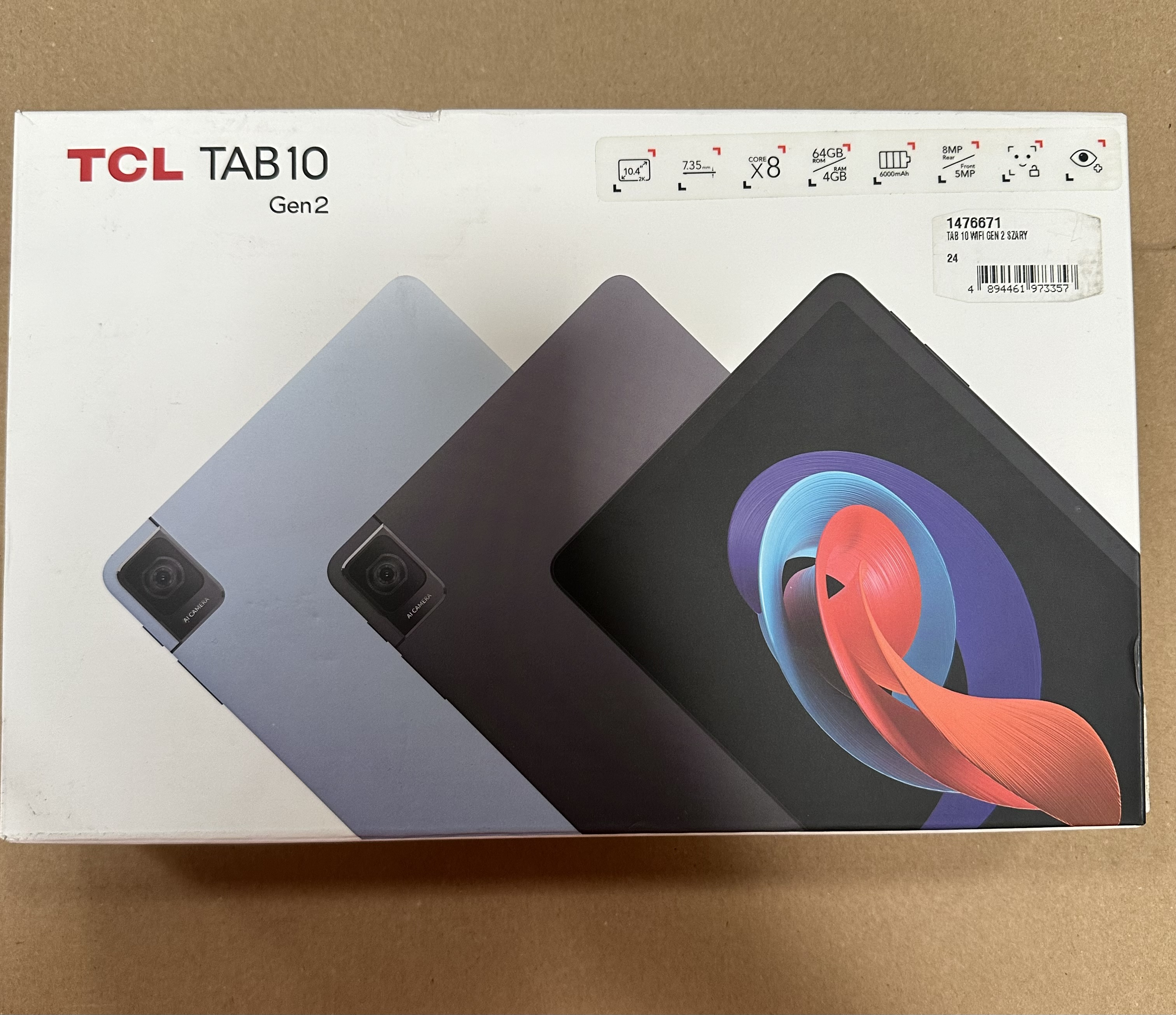 Pudełko tabletu TCL Tab 10 Gen 2 przedstawiające urządzenie. Tło jest białe.