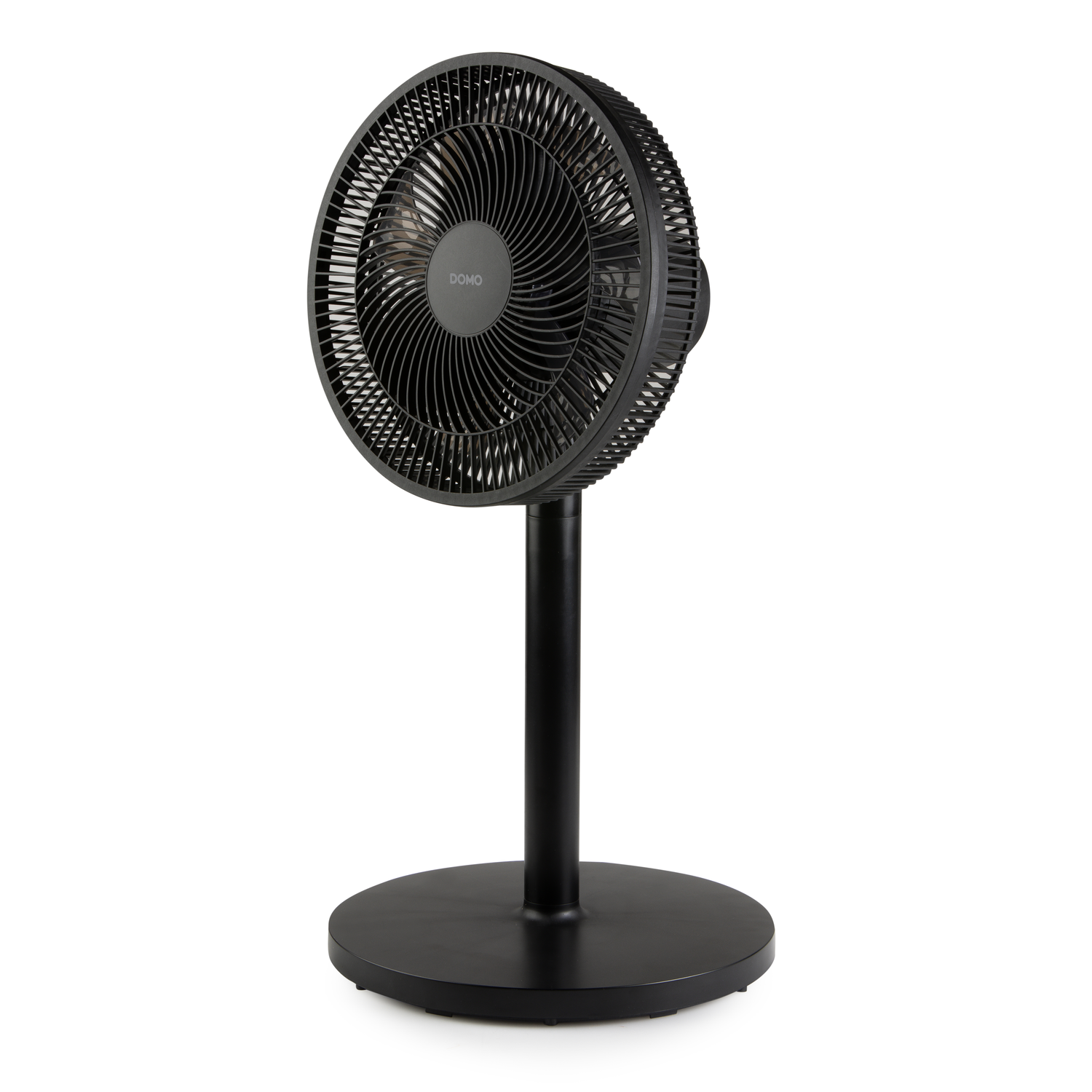 Un ventilateur sur pied noir, grand et rond, avec une base circulaire et une grille de protection.