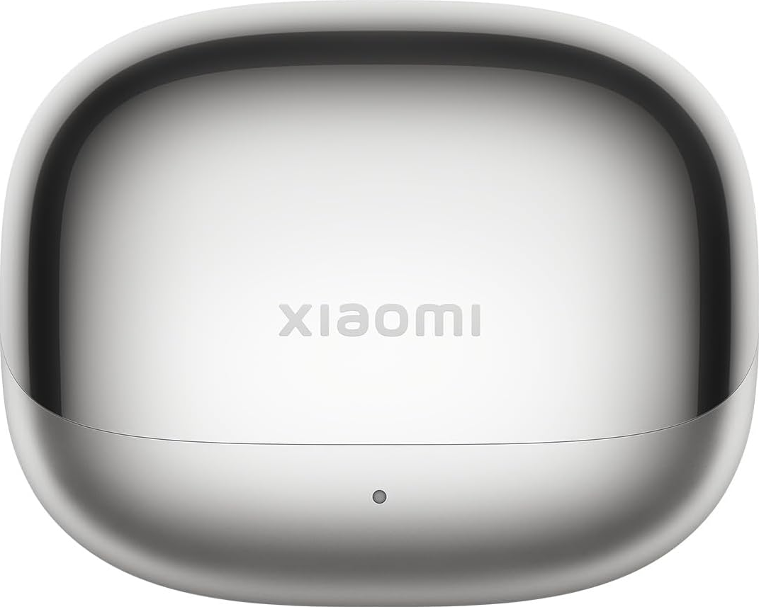 Una custodia di ricarica Xiaomi argentata per auricolari wireless.