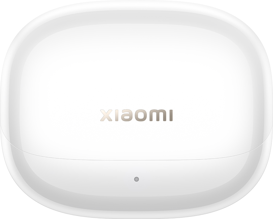Weißes Xiaomi-Kopfhörer-Etui. Das Xiaomi-Logo befindet sich oben. Weißer Hintergrund.