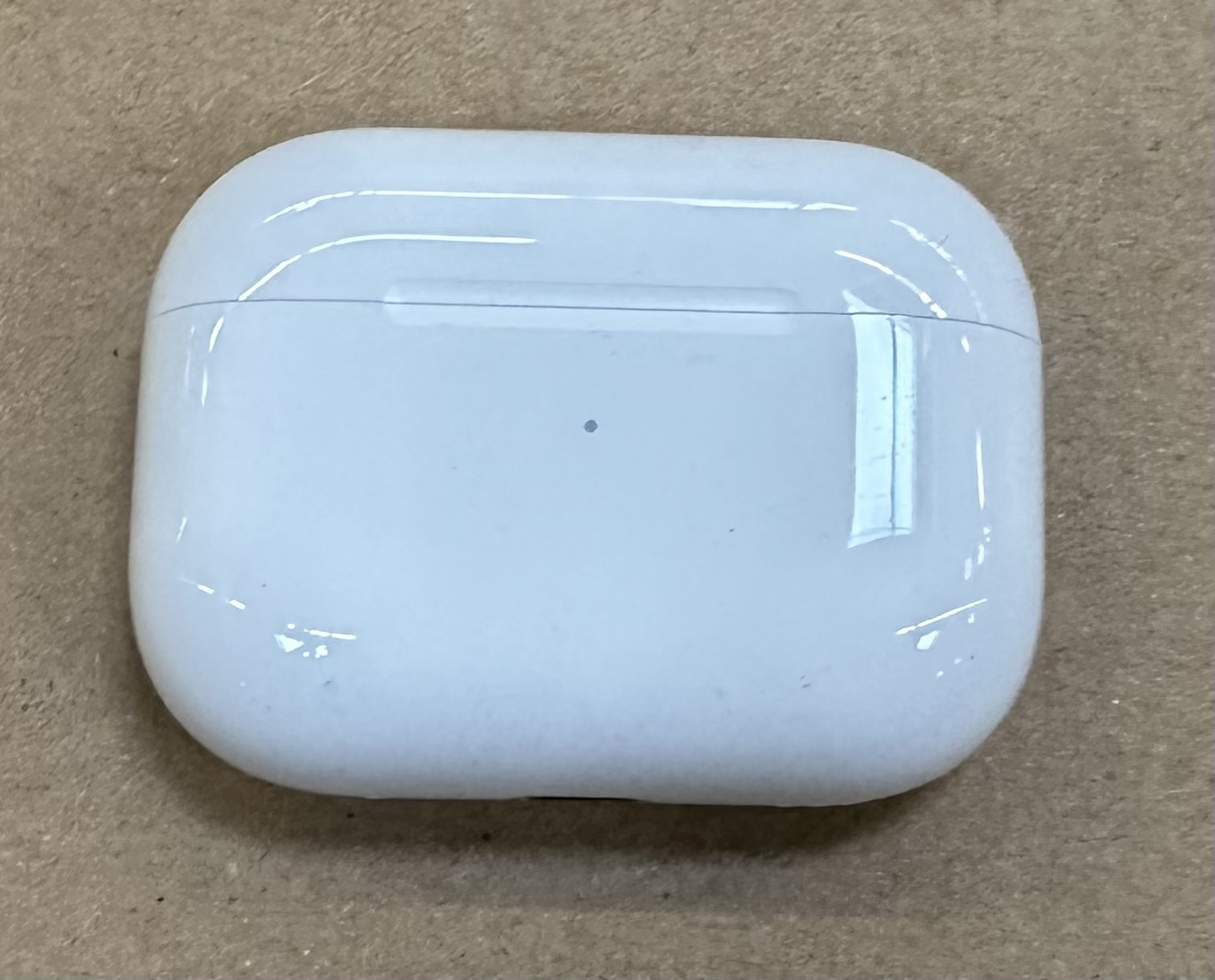 OUTLET  Słuchawki bezprzewodowe APPLE AirPods Pro (2. generacji) z etui MagSafe (USB‑C) MTJV3ZM/A Biały