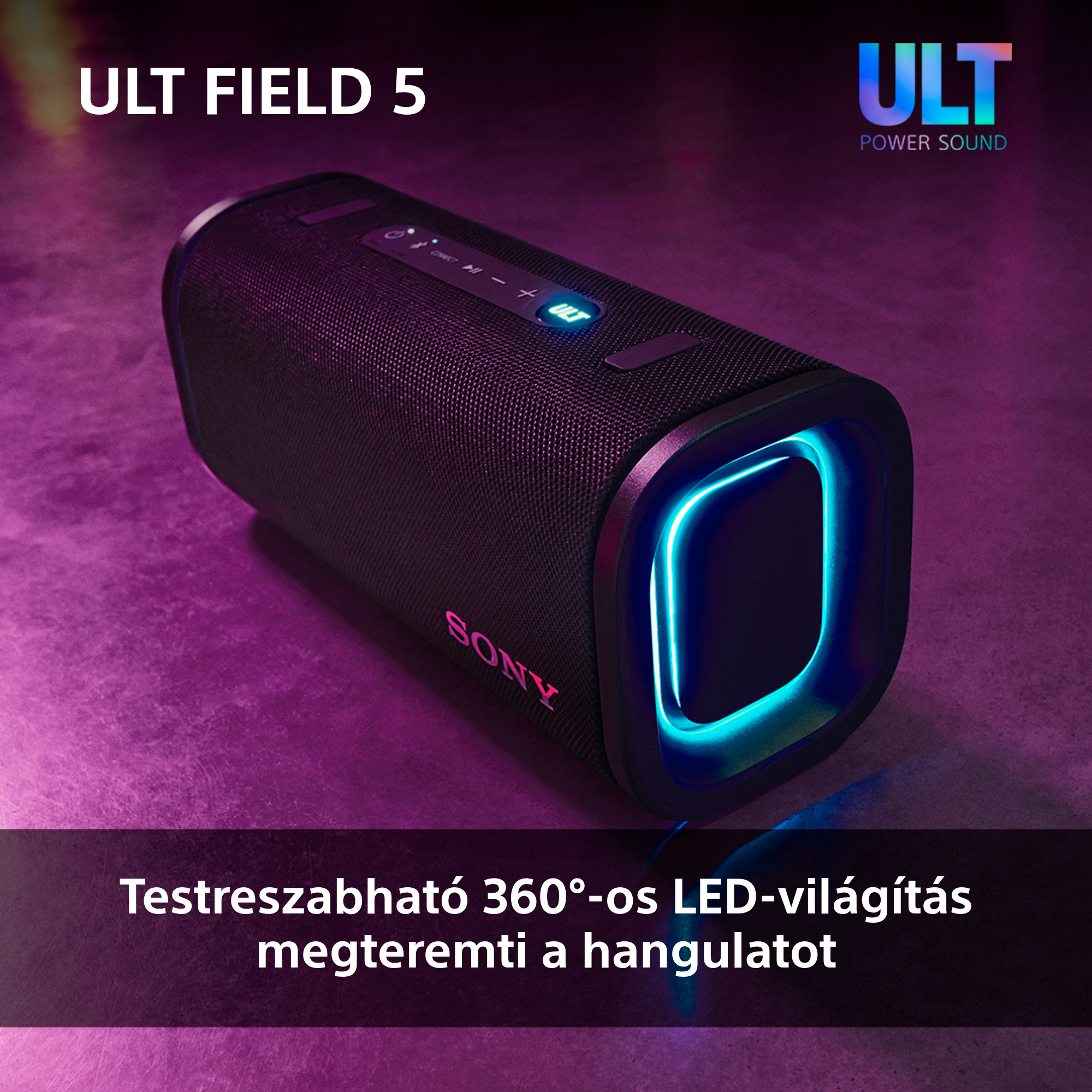 Fekete hangszóró kék fénnyel. Felül 'ULT FIELD 5' és 'ULT POWER SOUND' felirat látható.