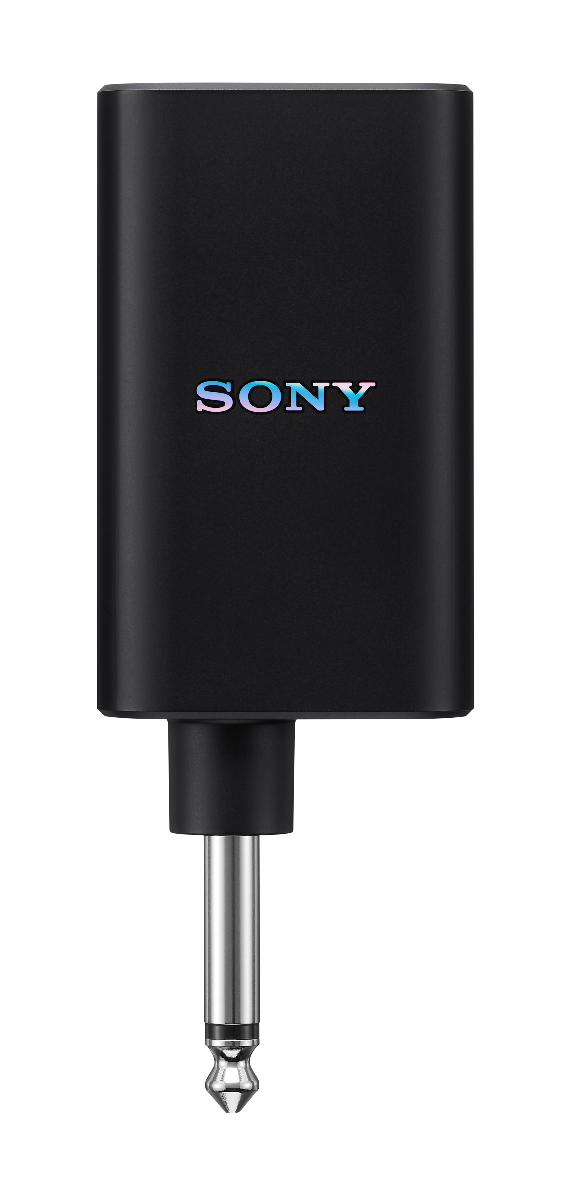 Czarny adapter wtyczki mikrofonowej z logo Sony. Wtyczka jest srebrna.