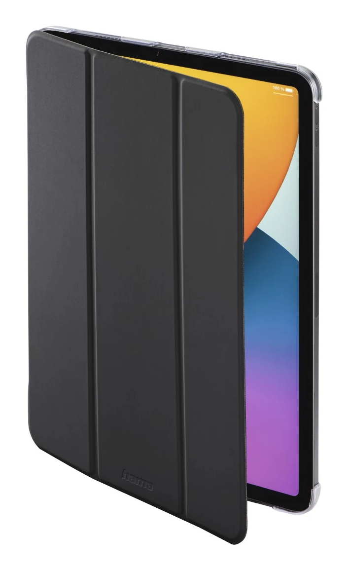 Eine schwarze Tablethülle, geöffnet, um ein Tablet mit gelbem und violettem Bildschirm zu zeigen. Weißer Hintergrund.