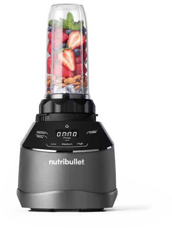 Nutribullet turmixgép gyümölcsökkel. Szürke alapon van, digitális kijelzővel.