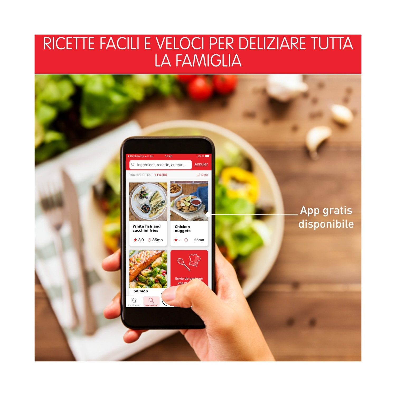 Persona che usa un telefono, con ricette di cibo e ingredienti sullo schermo.