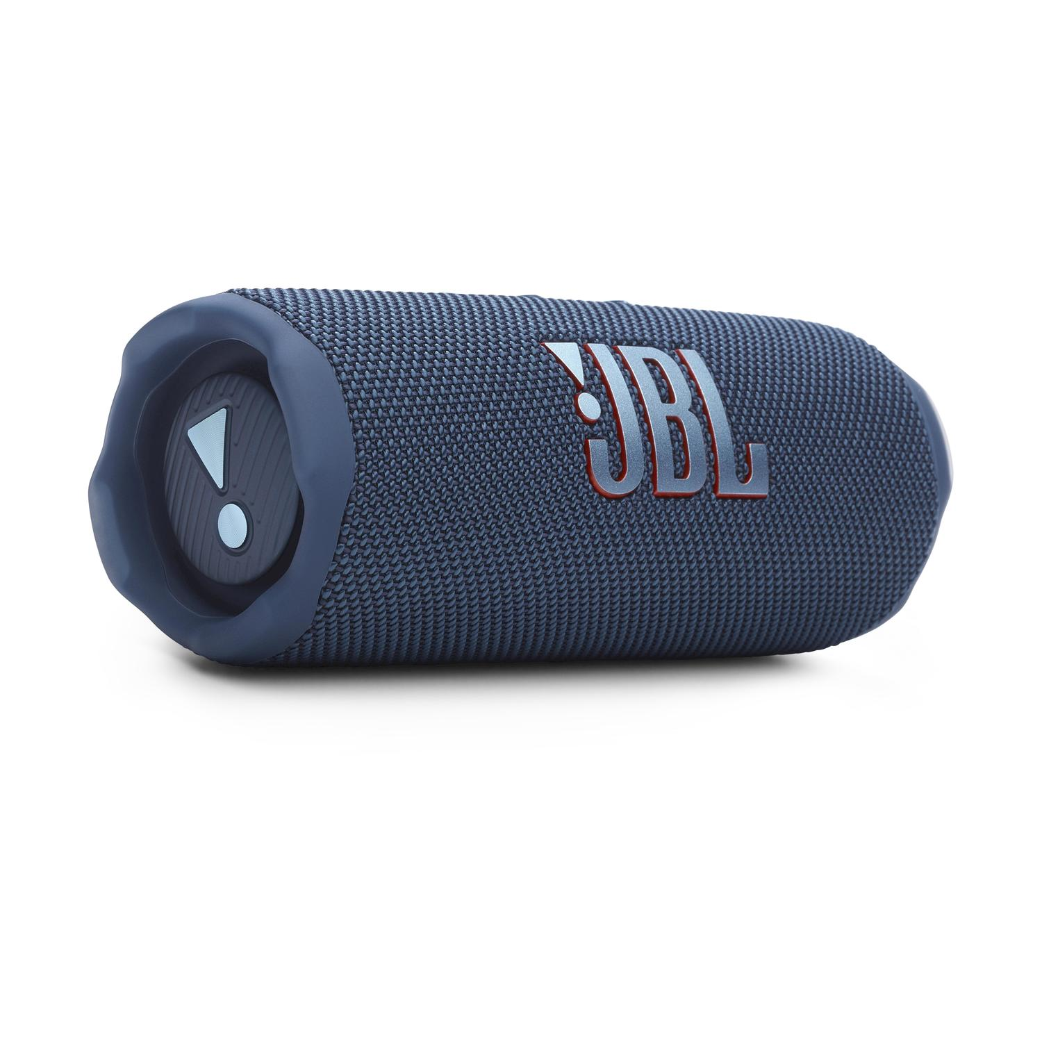 Un altoparlante JBL blu su sfondo bianco.