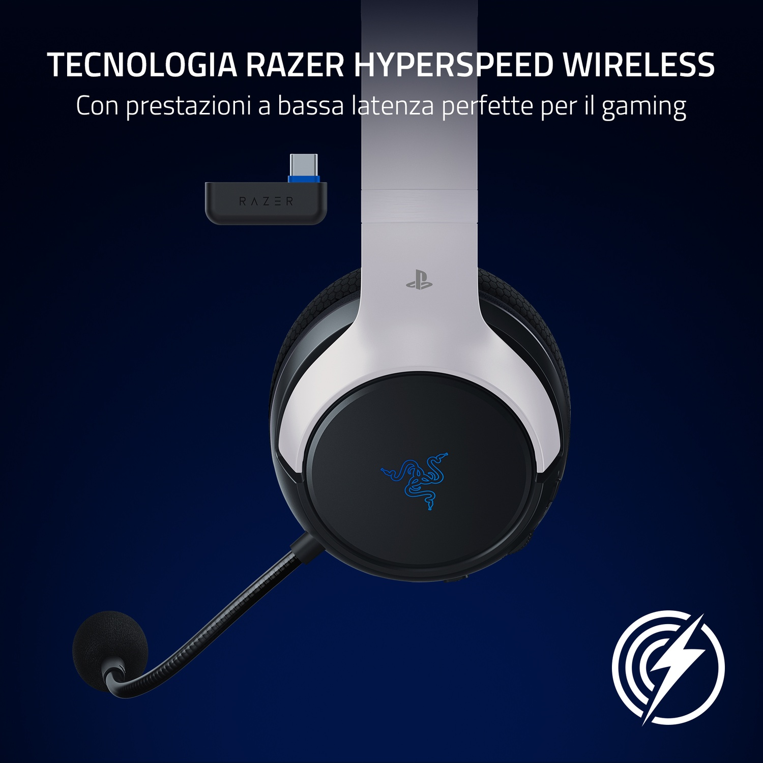 Cuffie e un dongle wireless presentati su uno sfondo blu scuro con i loghi Razer e Playstation.