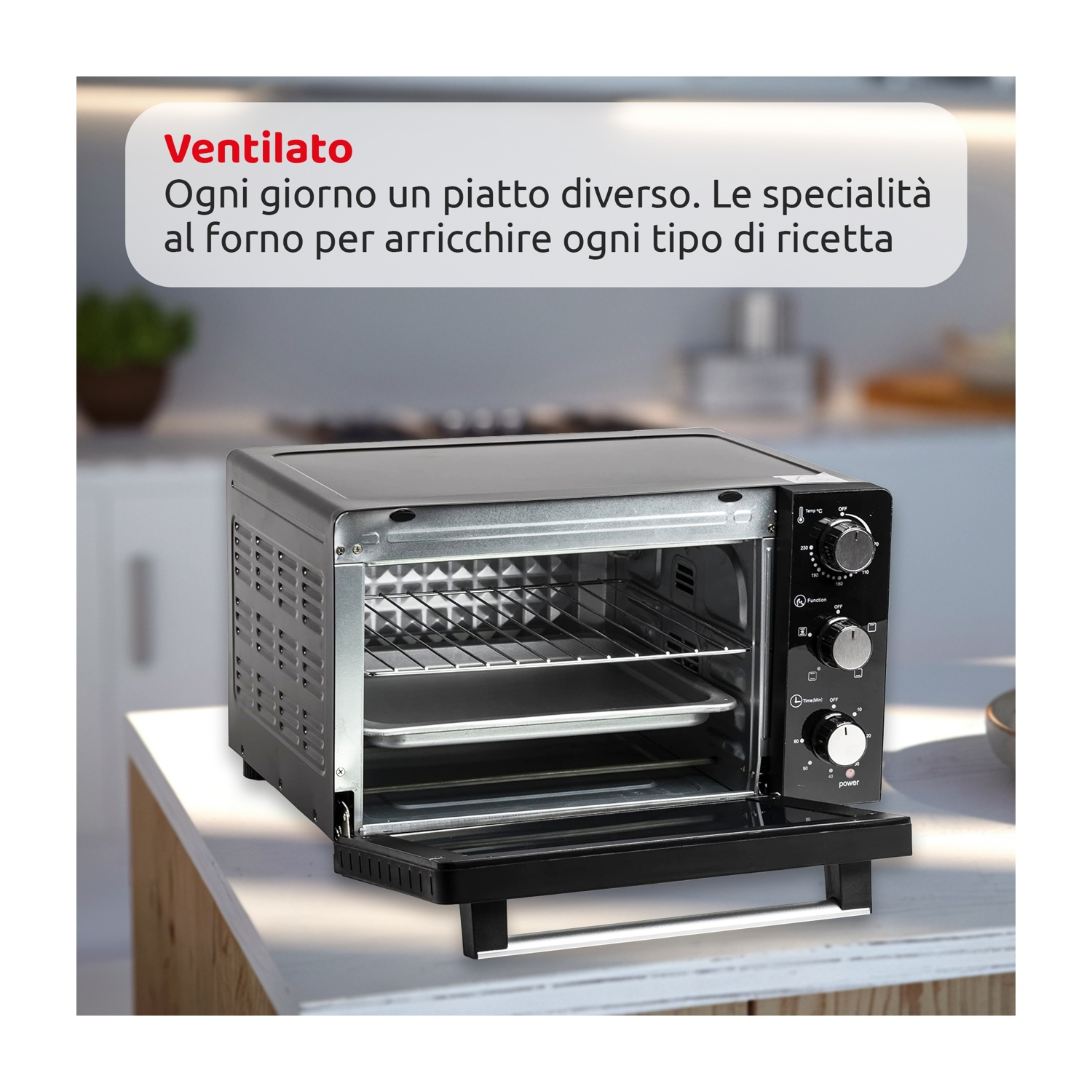 Piccolo forno nero con porta aperta, mostra vassoi e pannello comandi.
