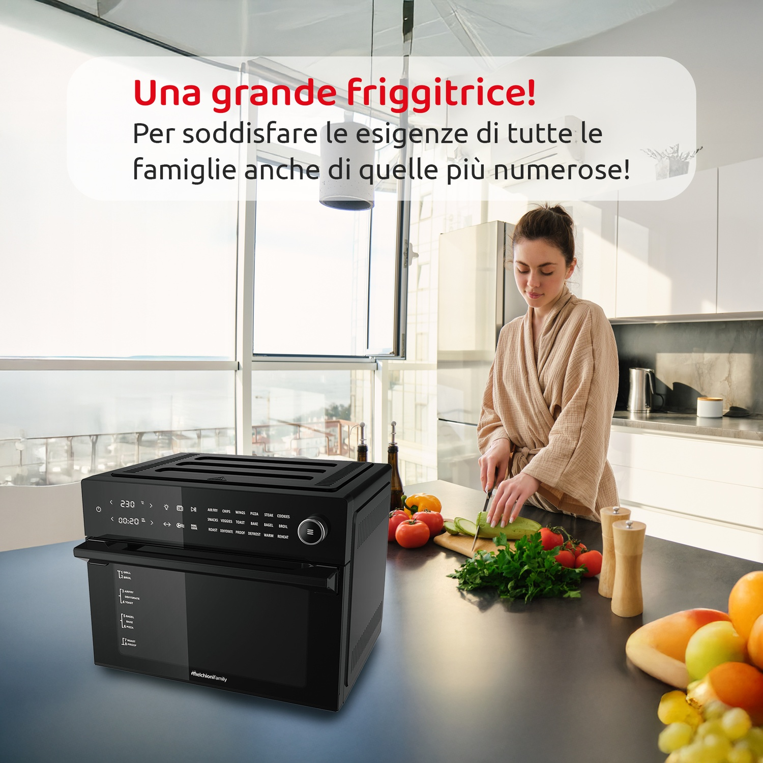 Donna che taglia verdure in una cucina accanto a un forno nero e a un'esposizione di frutta, con testo 'una grande friggitrice'.