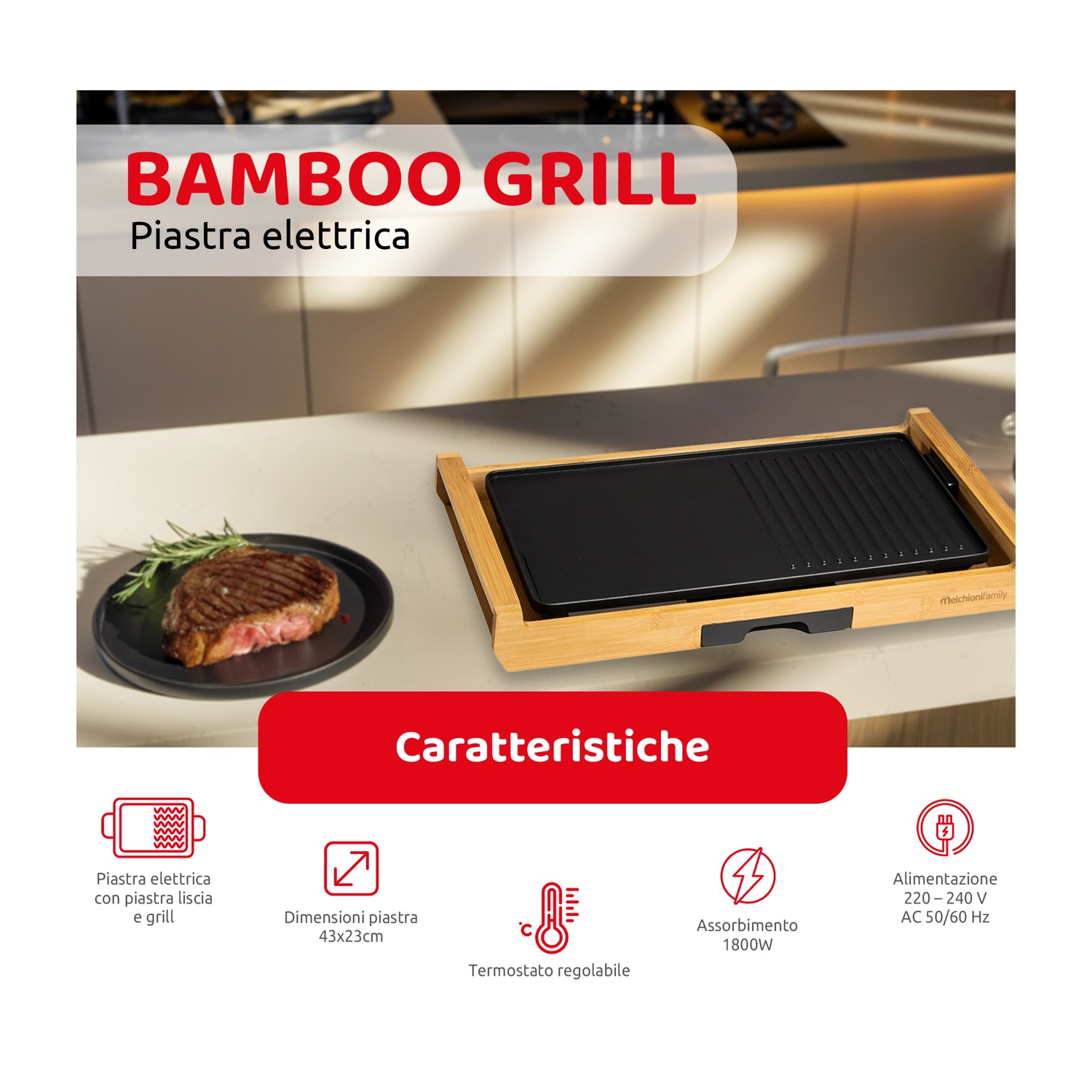Griglia in bambù con bistecca cotta e testo in italiano.