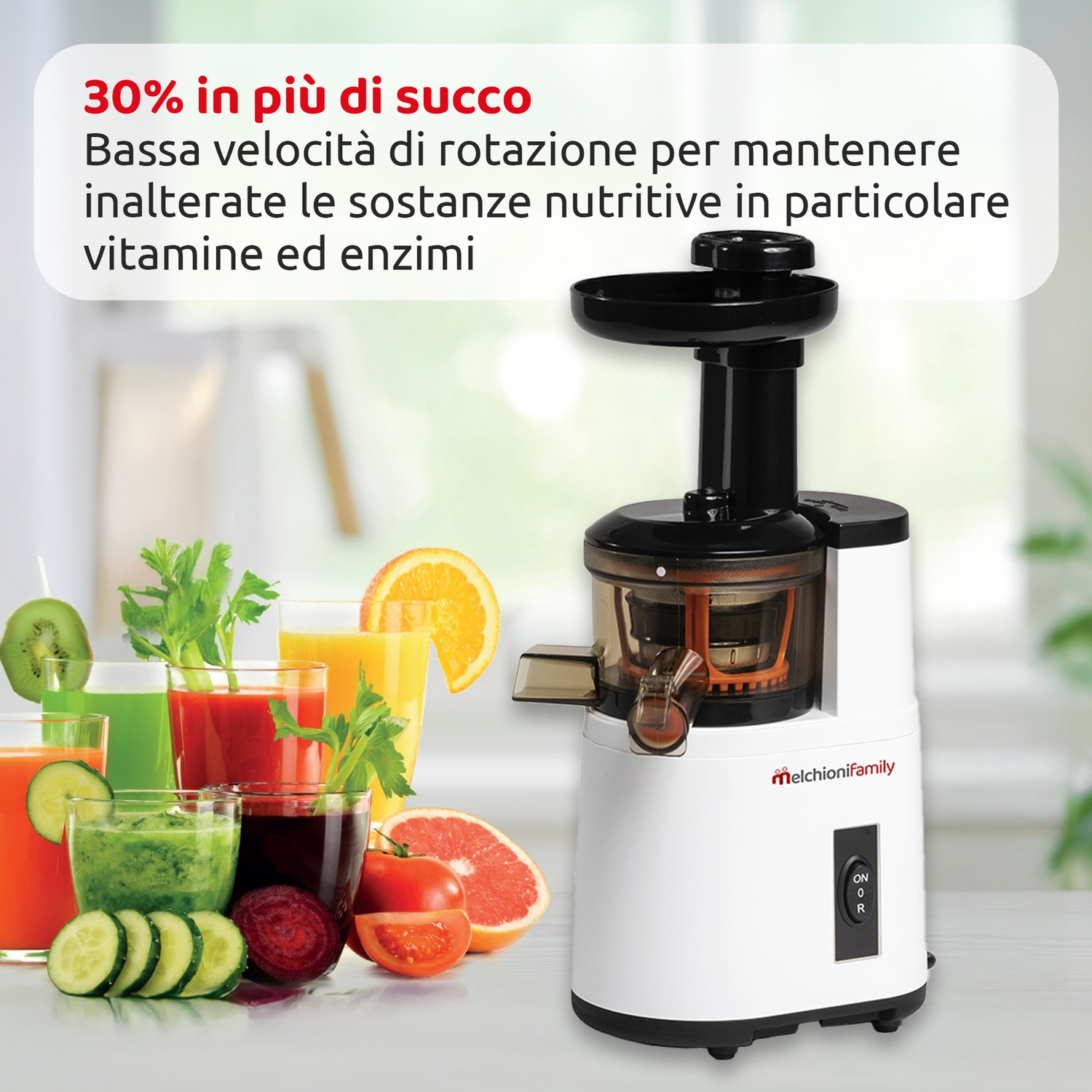 Un estrattore di succo con bicchieri di succo, il testo dice 30% di succo in più e ritenzione dei nutrienti.