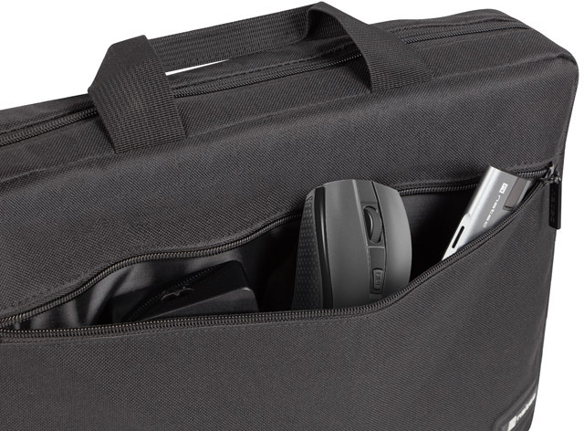 Fekete laptop táska nyitva, egérrel, USB-meghajtóval és fekete kiegészítővel.