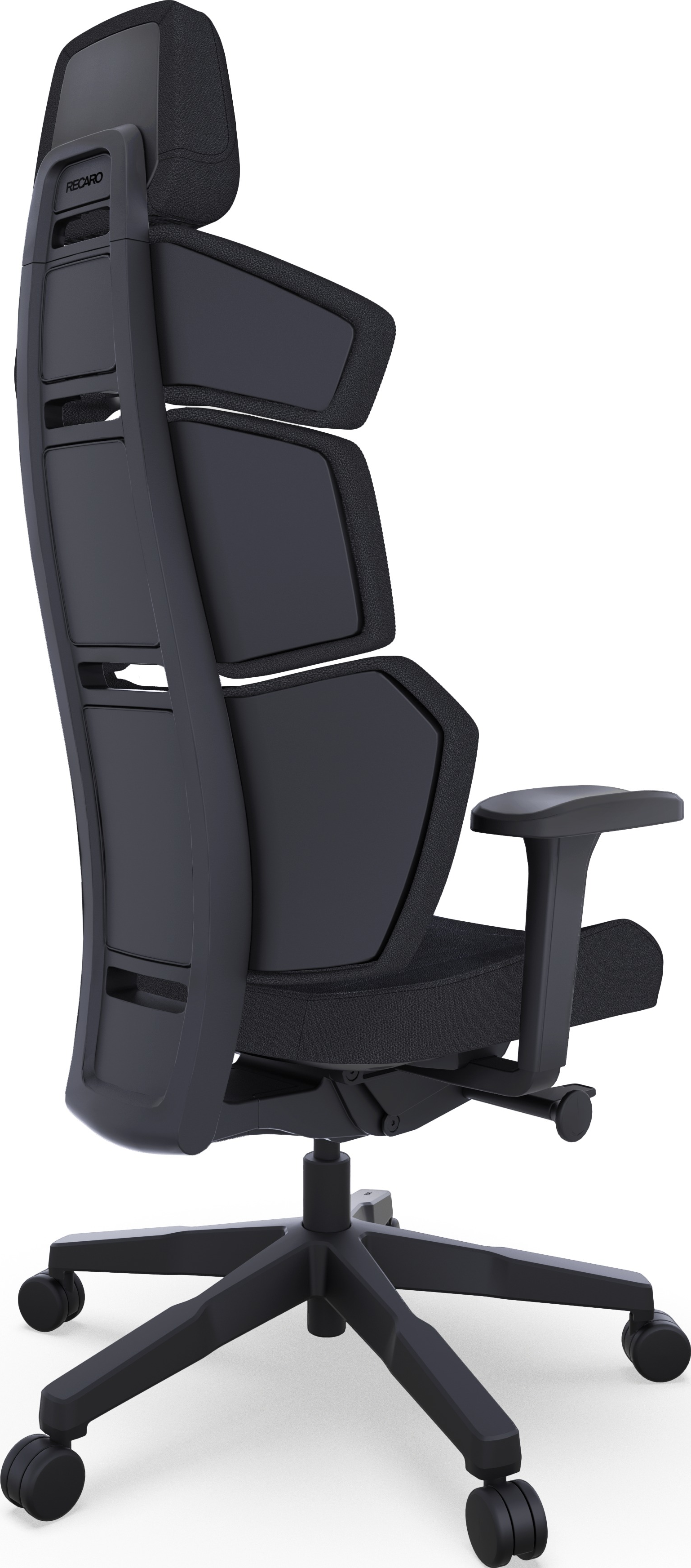 Una sedia da ufficio ergonomica nera con schienale alto.