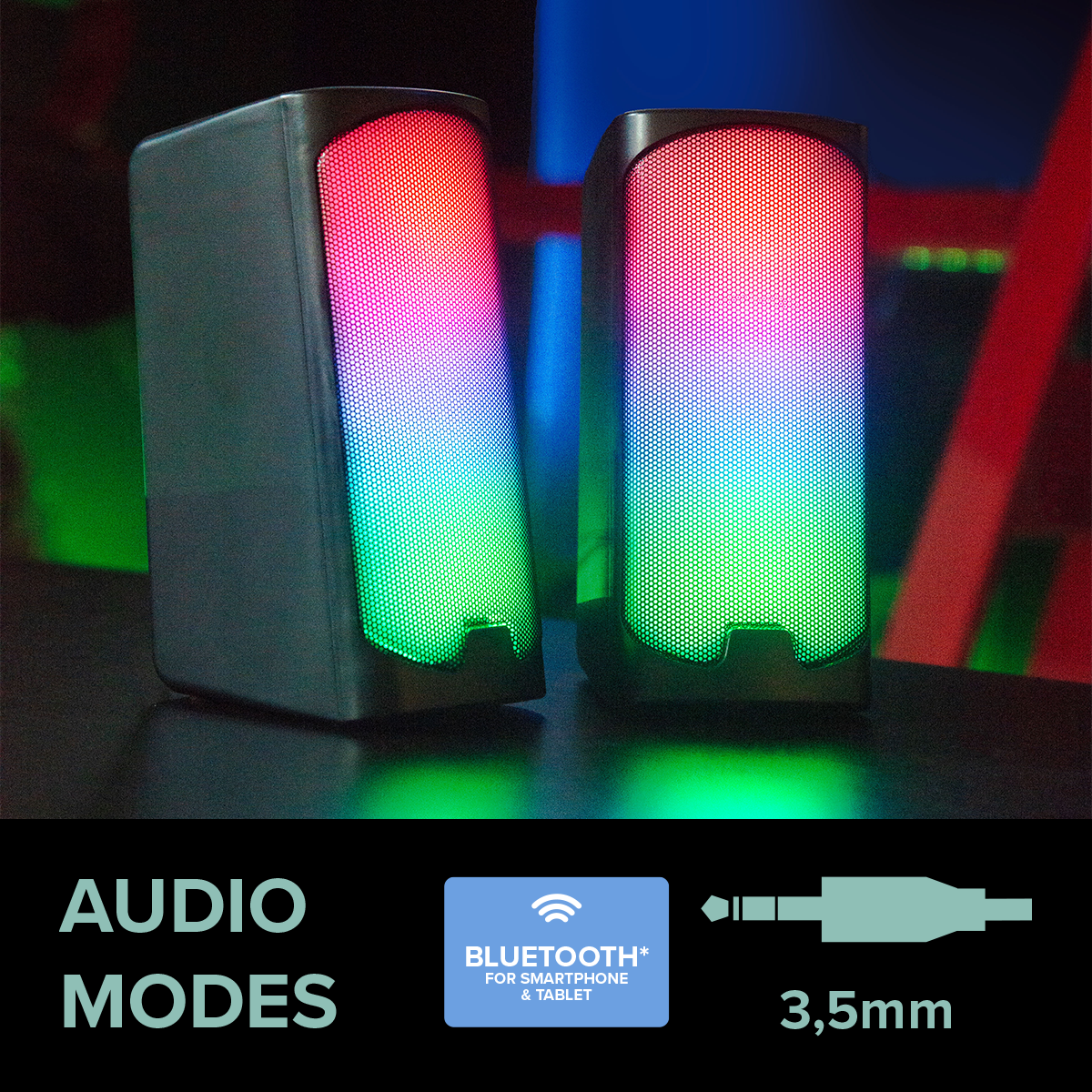 Zwei Lautsprecher mit bunten Lichtern, Audiomodi und 3,5-mm-Klinke.