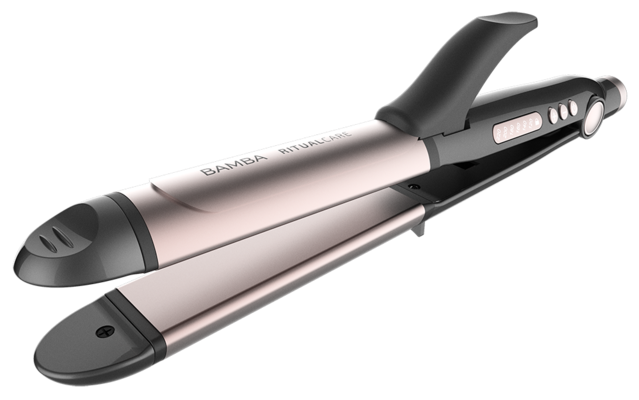 Prostownica do włosów w kolorze różowego złota. Czarny uchwyt. Czarny i różowo-złoty korpus. Ciemne tło.
