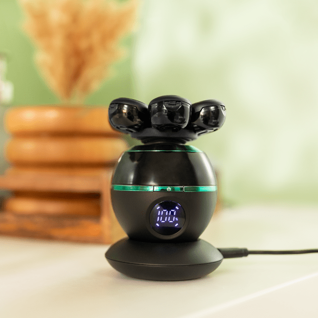 Ilustracja montażu podstawy monitora, z ponumerowanymi krokami, które demonstrują prawidłowy montaż.