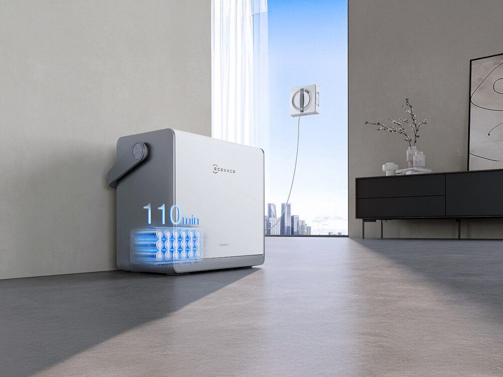 Robot sprzątający przy ścianie, myjka do okien przymocowana do okna i tło miasta.