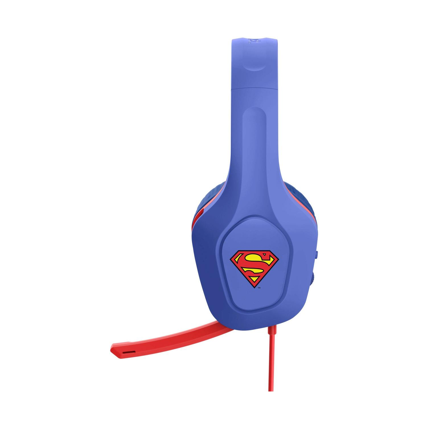 Cuffie blu di Superman con dettagli rossi e un microfono rosso. Il logo di Superman è visibile sul padiglione.