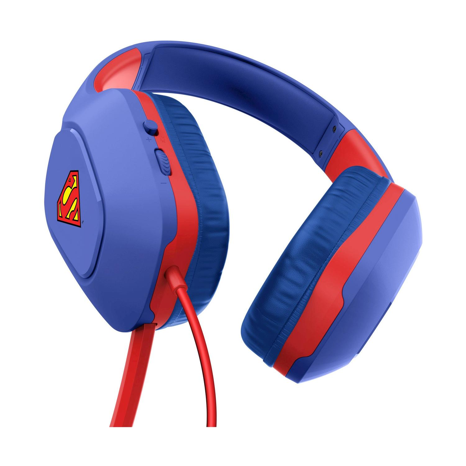 Cuffie di Superman blu e rosse. Le cuffie hanno il logo di Superman sul lato e un cavo rosso.