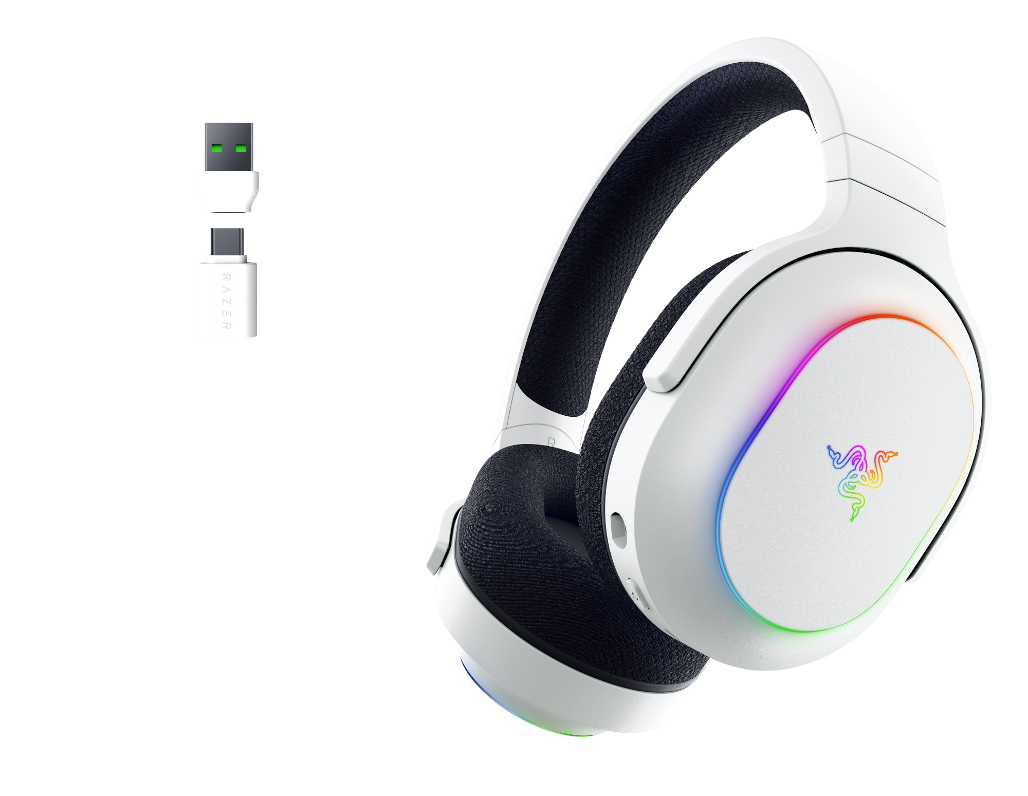 Białe słuchawki do gier z kolorowymi światłami na nausznikach i dwoma małymi białymi adapterami USB.