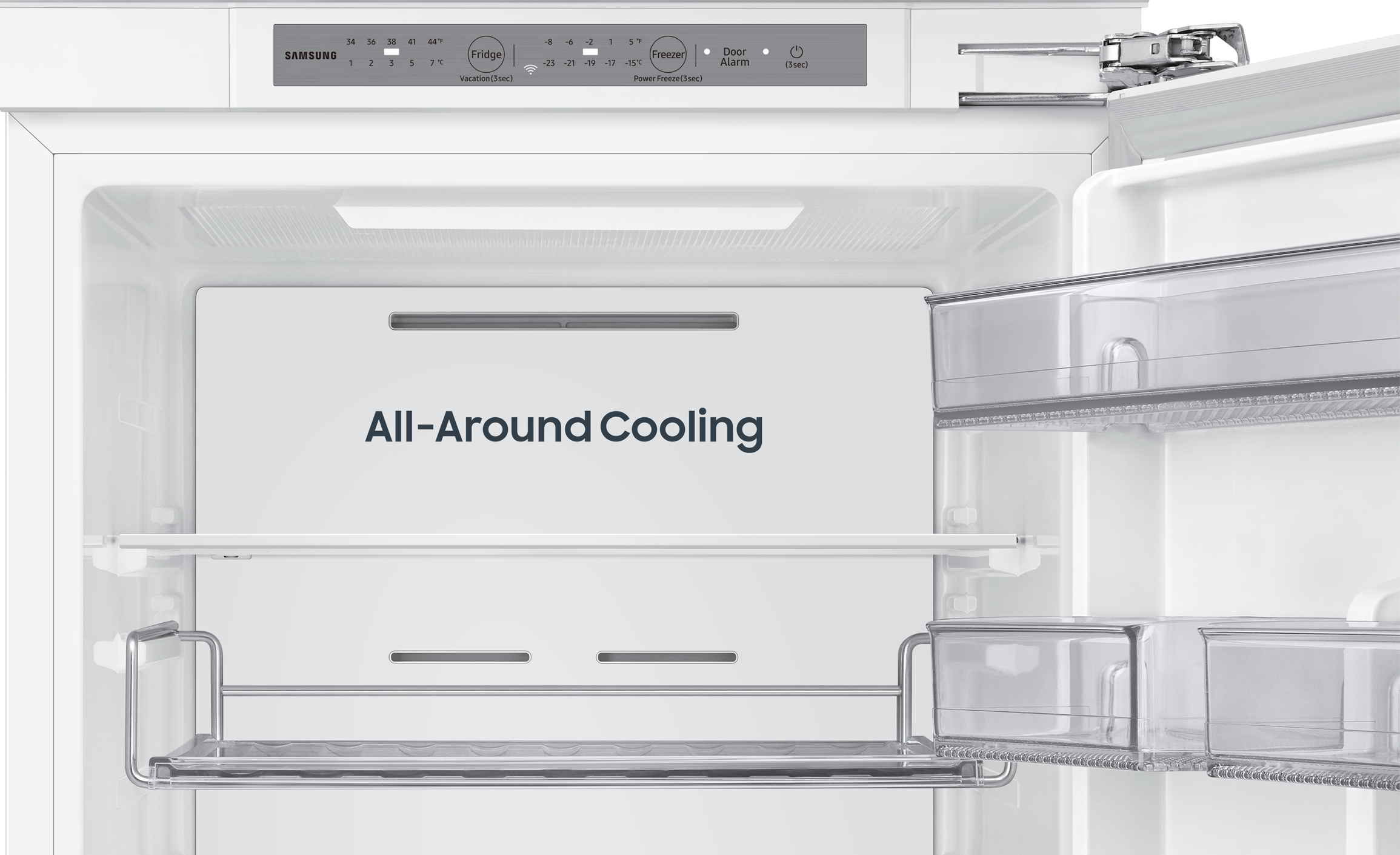 Egy fehér Samsung hűtőszekrény belseje, All-Around Cooling felirattal.