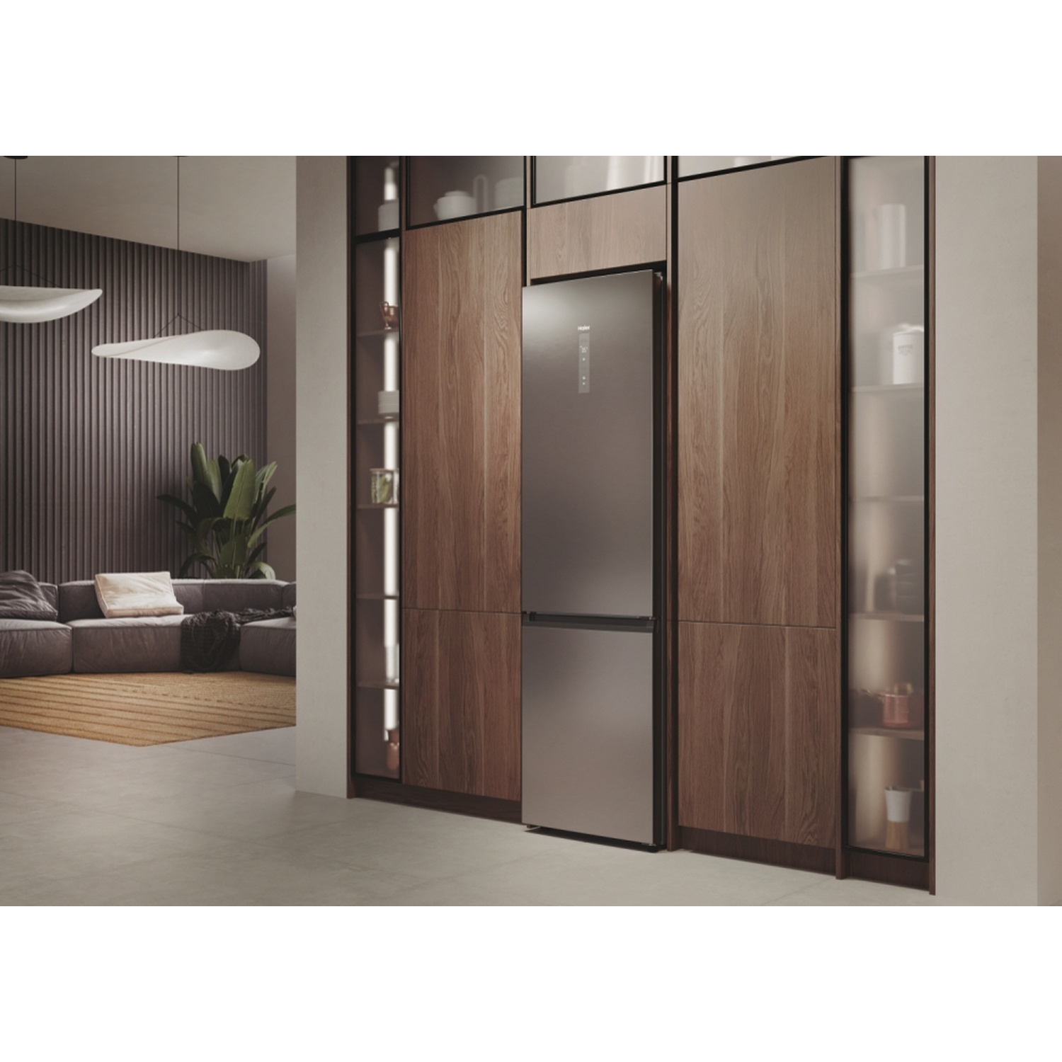 Cucina moderna con frigorifero in acciaio inox e mobili in legno.