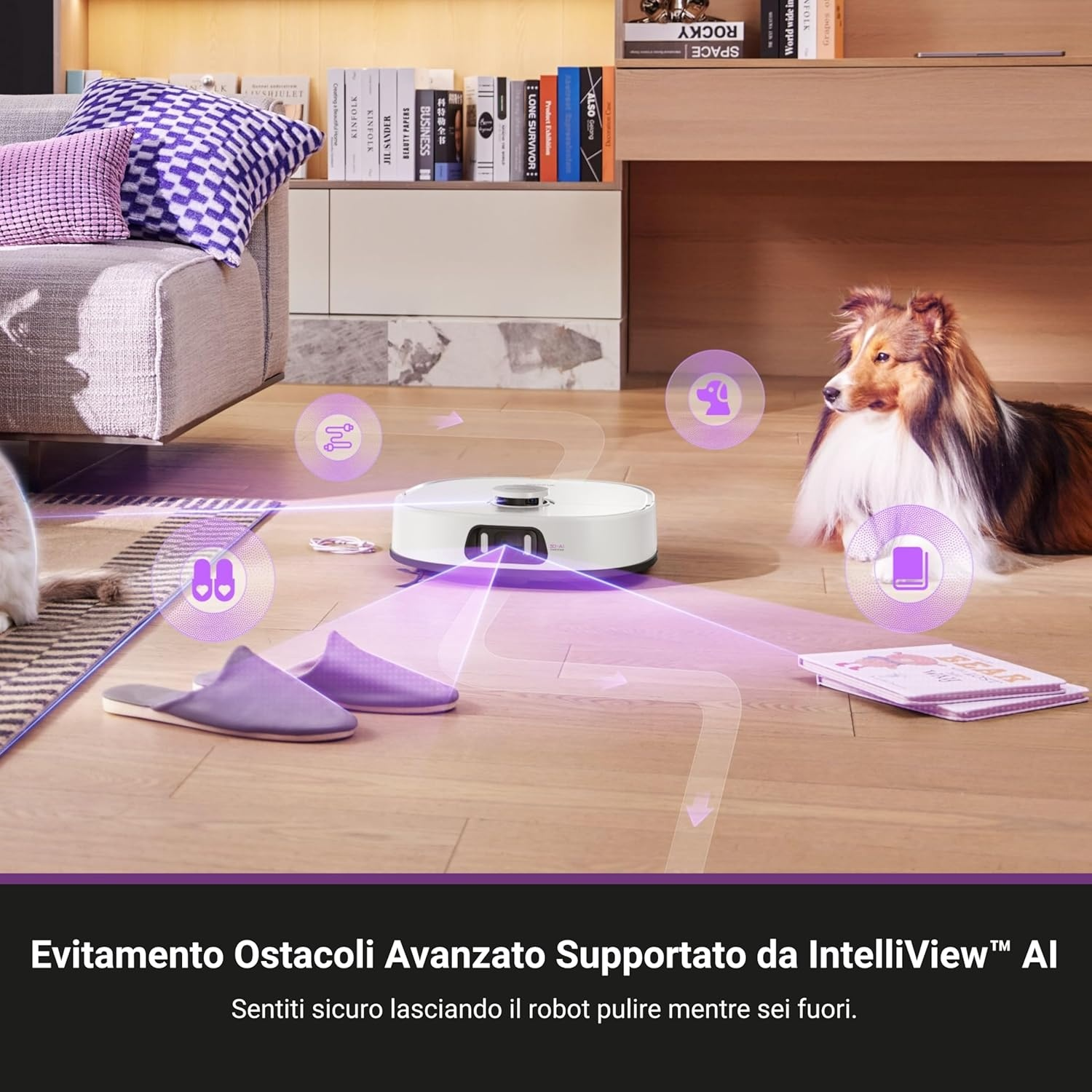 Robot aspirapolvere che pulisce un pavimento in legno. Un cane sul pavimento.