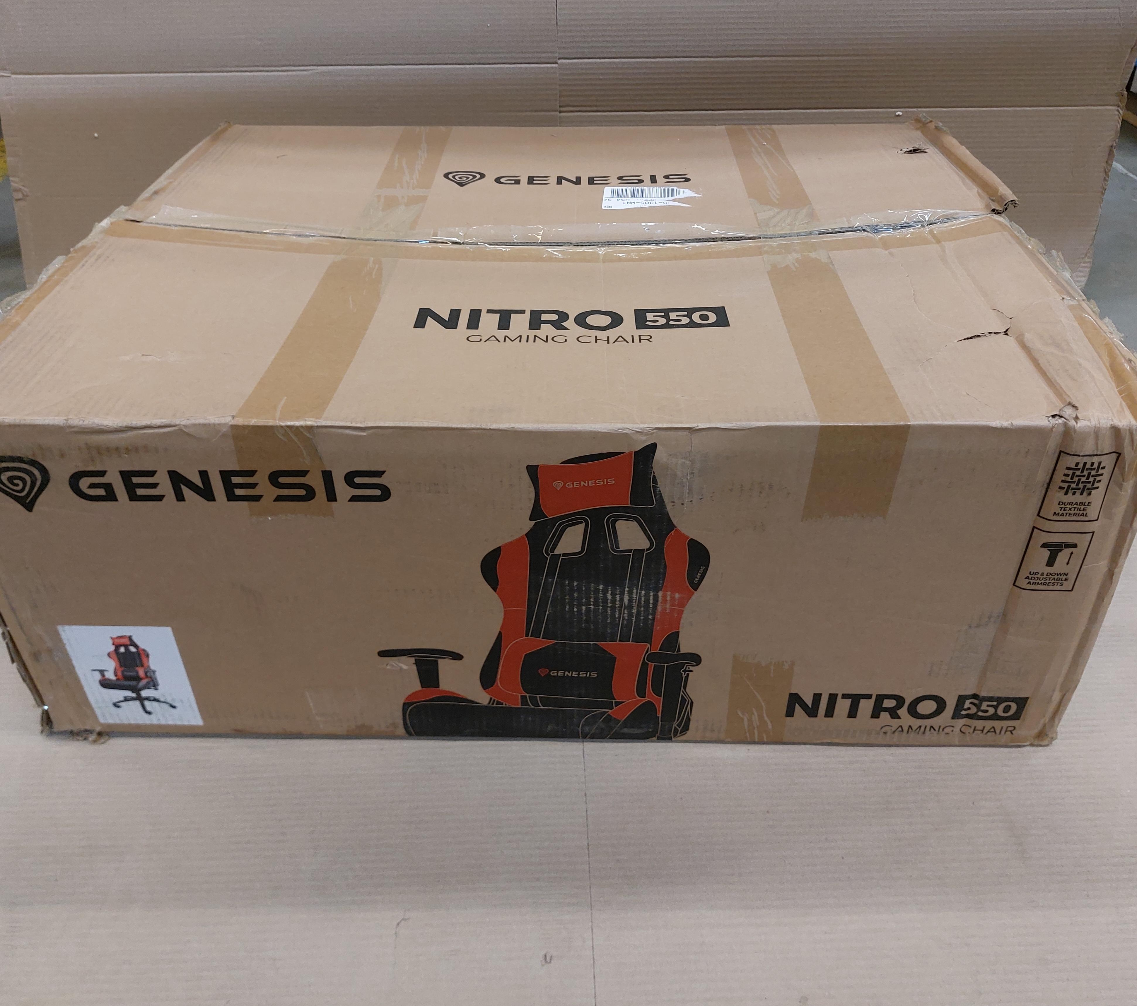 Kartonowe pudełko z napisem Genesis Nitro 550 Gaming Chair. Pudełko zawiera obraz krzesła.