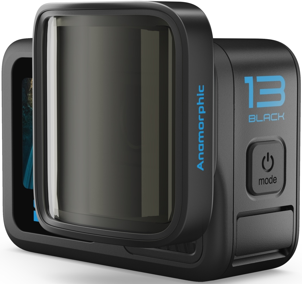 Schwarze GoPro-Kamera mit Bildschirm und Objektivabdeckung, beschriftet mit '13 Black'.