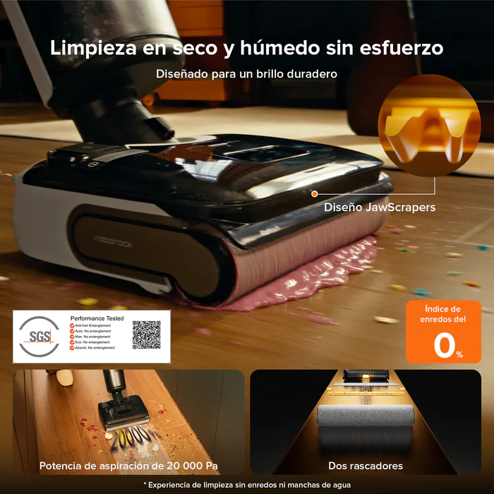 Robot aspirador limpiando un piso de madera.