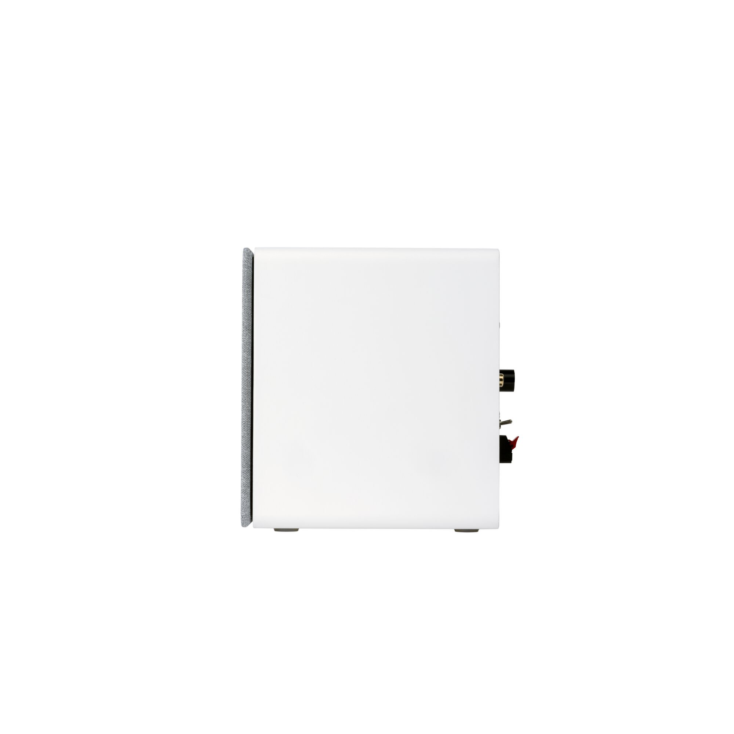 Witte luidspreker met een grijze mesh-zijkant en zwarte aansluitingen aan de achterkant.