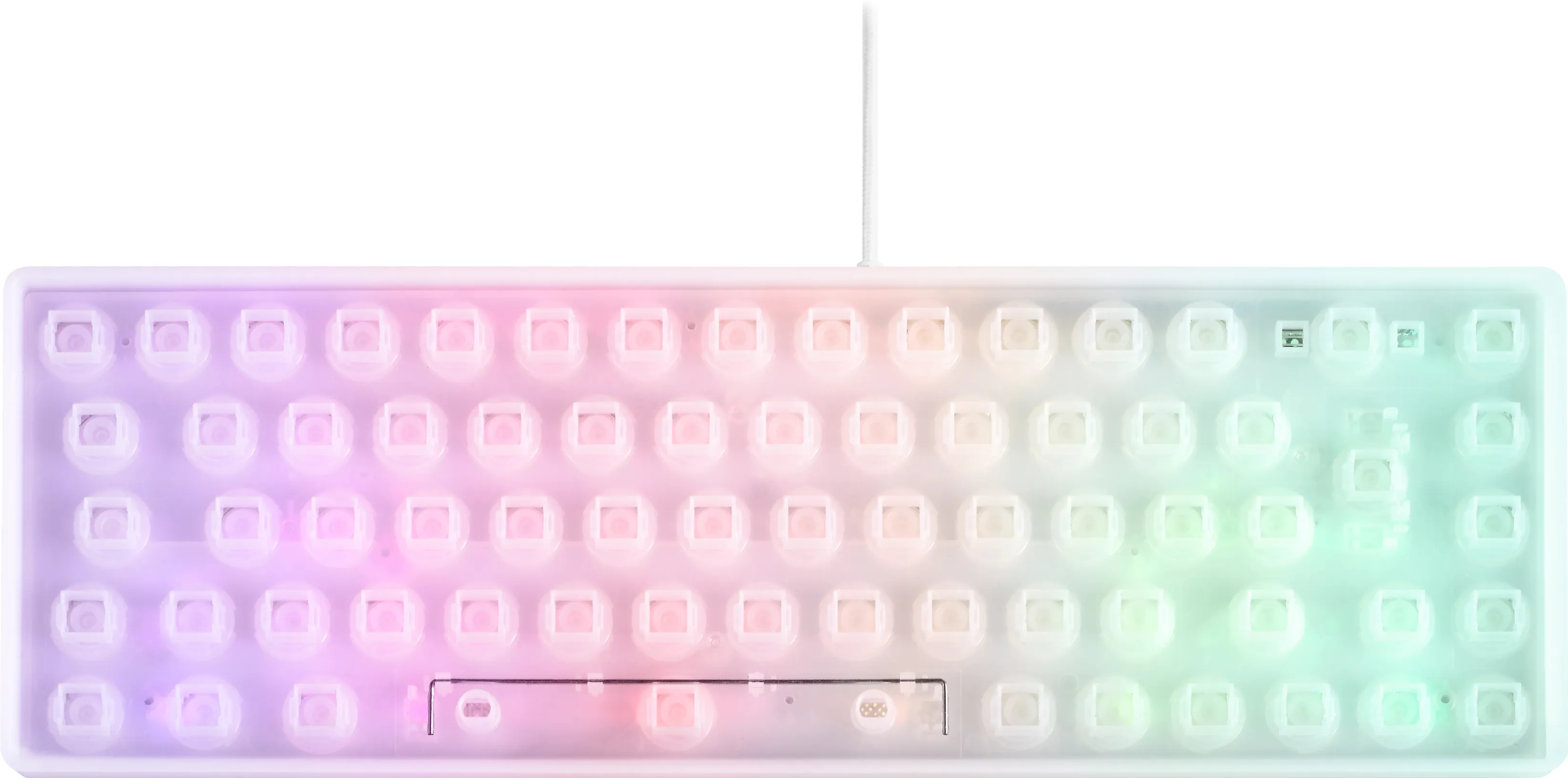 Eine weiße Tastatur mit vielen Tasten und einem regenbogenfarbenen Licht darunter.
