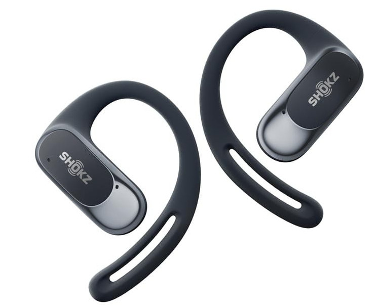Para czarnych słuchawek przewodnictwa kostnego Shokz, z zakrzywioną konstrukcją, na białym tle.
