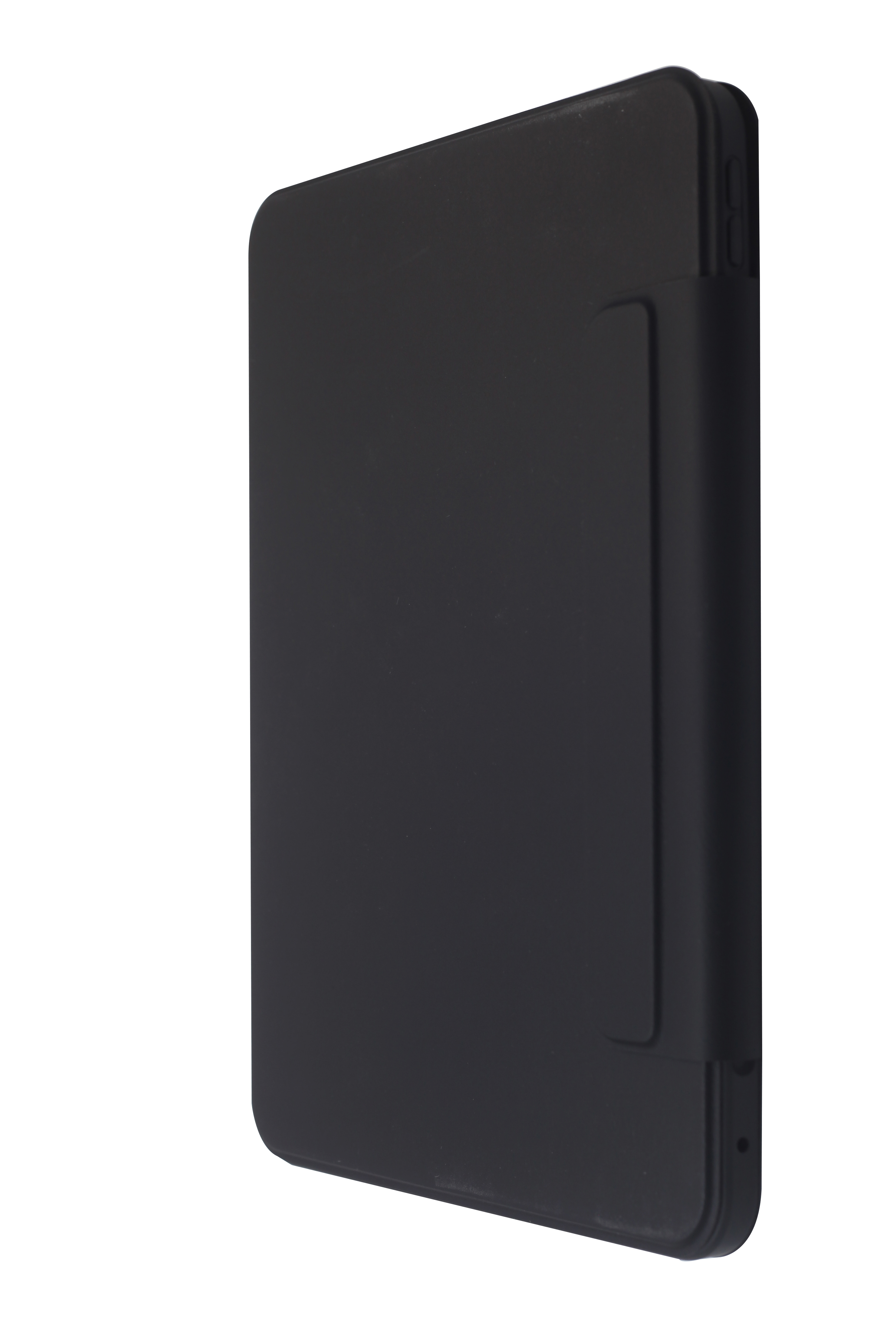 Schwarze Tablet-Hülle mit integriertem Ständer auf weißem Hintergrund.