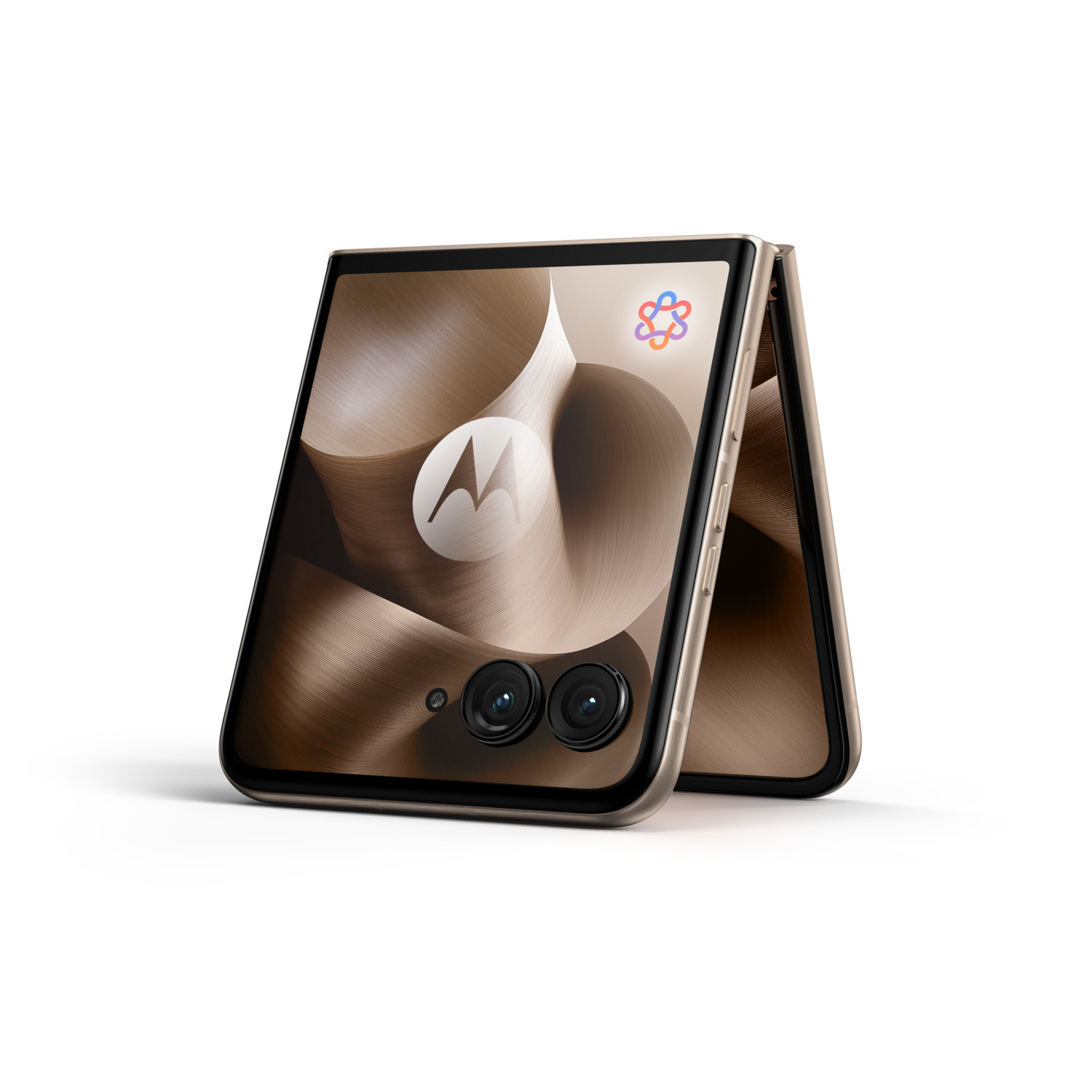 Een opvouwbare smartphone, goud en zwart, op wit.