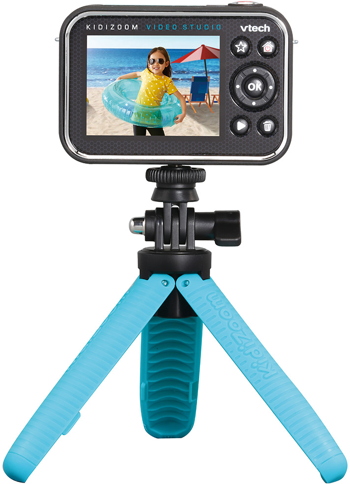 Caméra vidéo pour enfants sur un trépied, avec une scène de plage sur l'écran.