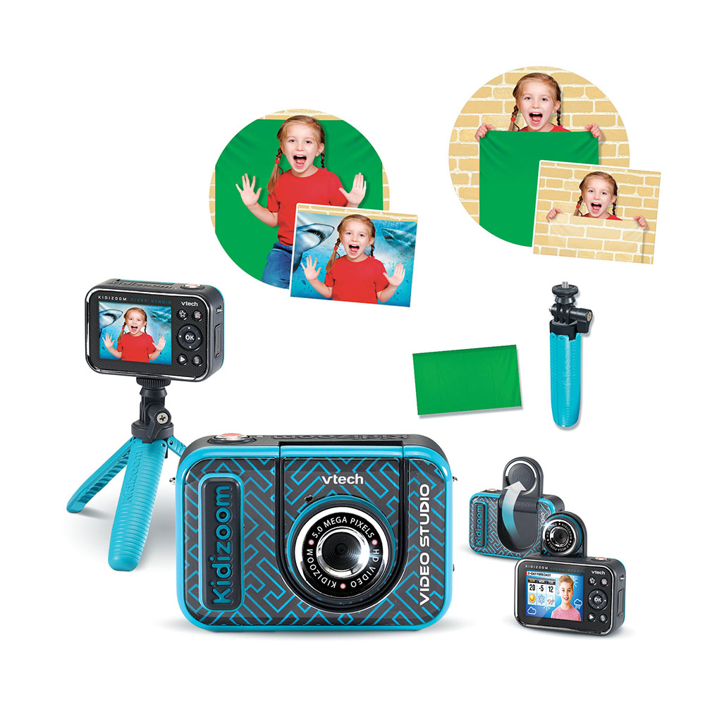 Appareil photo Kidizoom avec accessoires. Caméra, écran vert et images. Fond blanc.