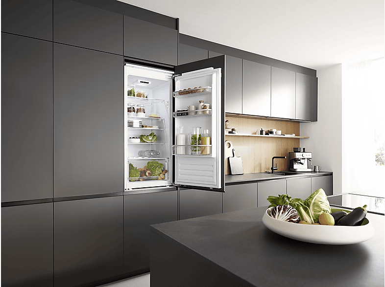 KOENIC KBR 12211 E DOD Einbaukühlschrank (197 l, E, 1221 mm hoch, Weiß )