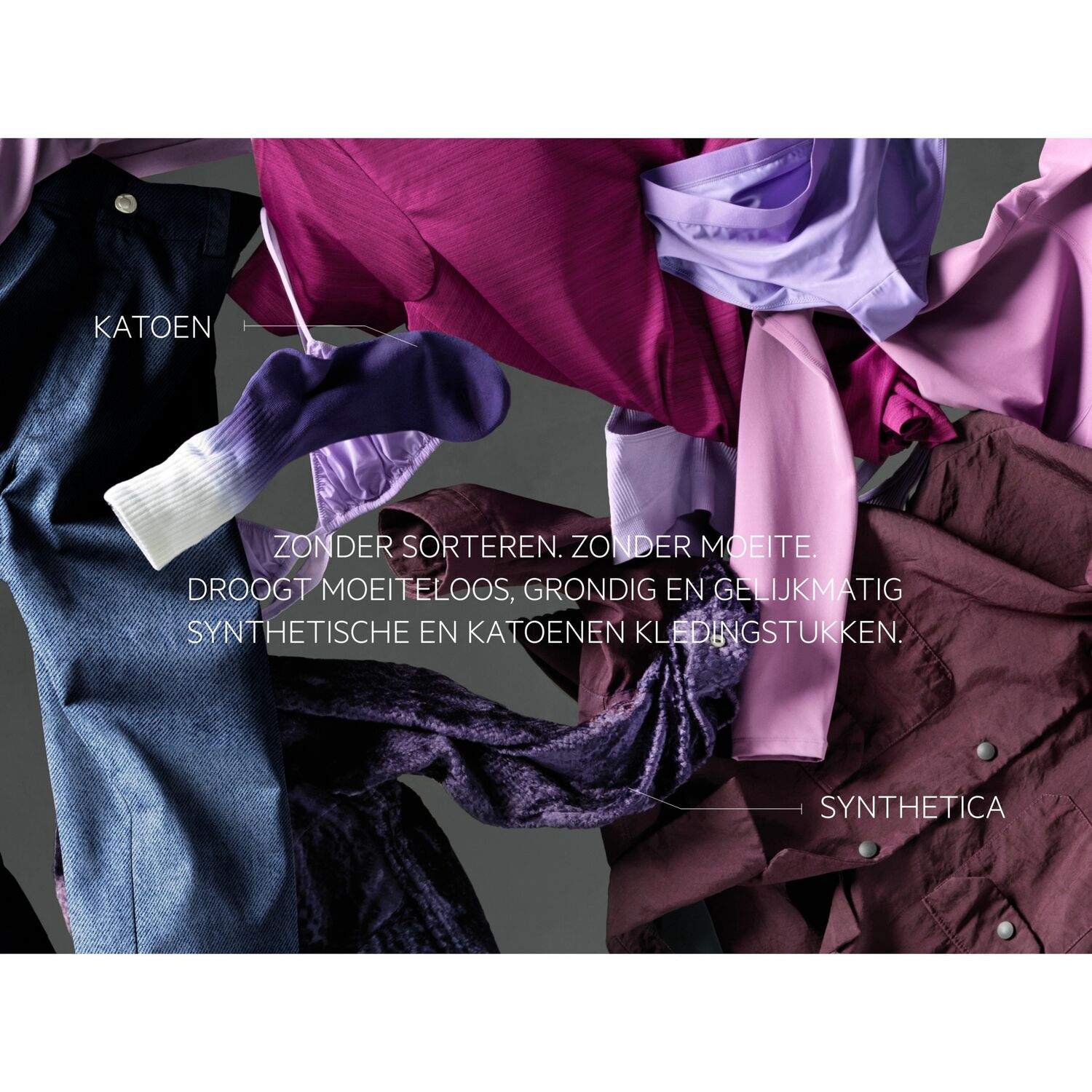Folded clothes of various colors, labeled with 'KATOEN' and 'SYNTHETICA'.