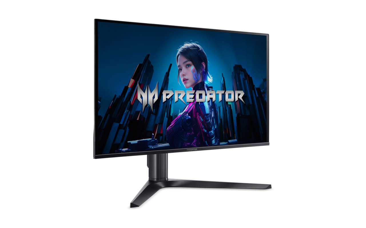 Egy gamer monitor egy nővel a képernyőn, egy játékfelületet mutatva. Fekete állvány és háttér.