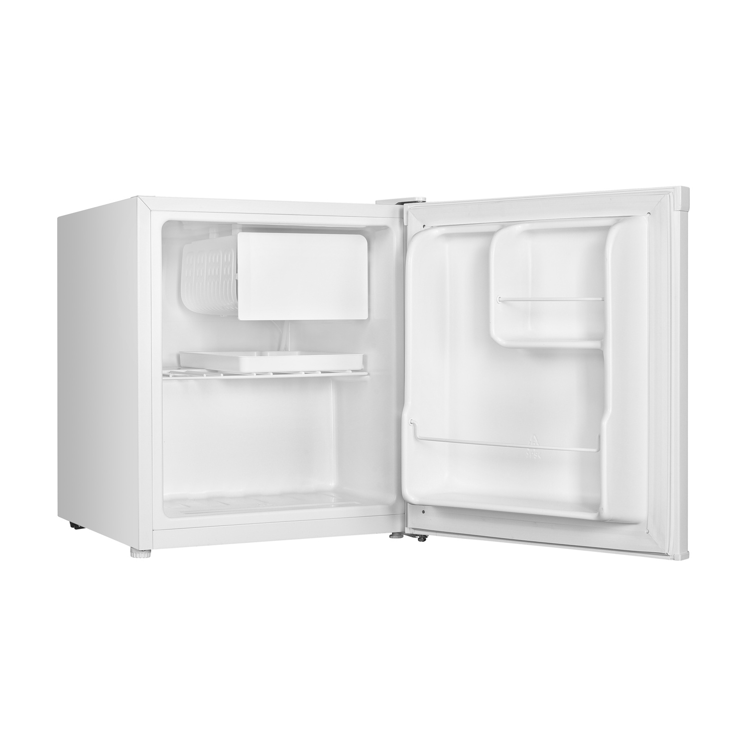 Mini frigo bianco, porta aperta, ripiani e interno vuoti. Sfondo bianco.