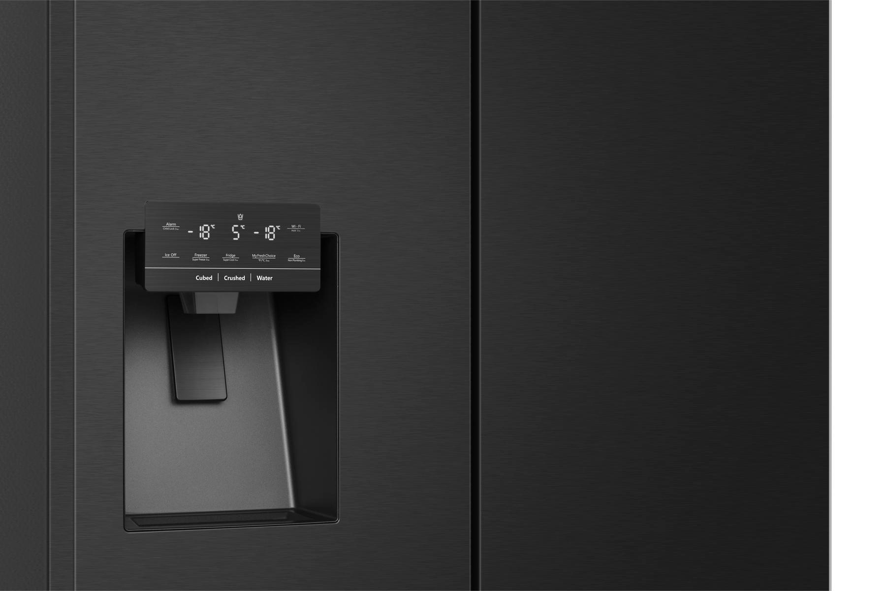 Ein schwarzer Kühlschrank mit einem Wasser- und Eisspender in der Mitte.