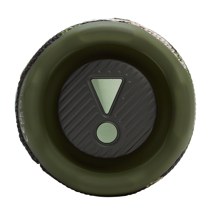Primer plano de un altavoz verde y con patrón de camuflaje con un signo de exclamación blanco.