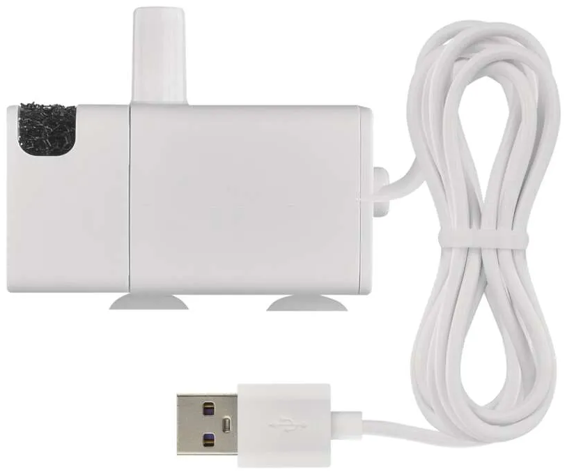 Fehér vízszivattyú fekete szivacs szűrővel, USB kábellel és tapadókorongokkal.
