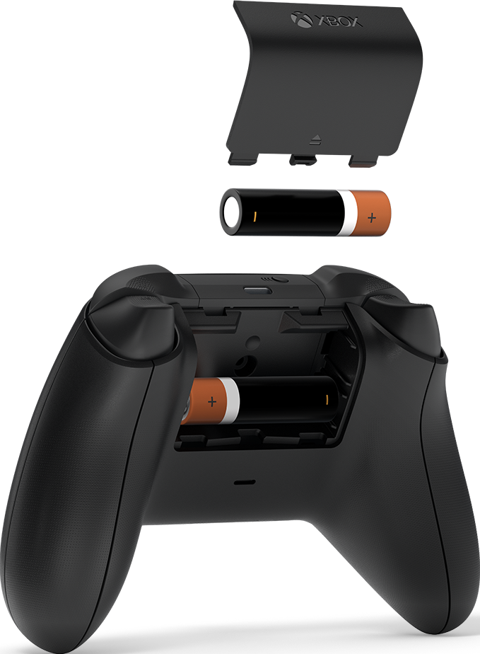 Controller Xbox con vano batteria aperto, che mostra due batterie AA. Controller nero su nero.
