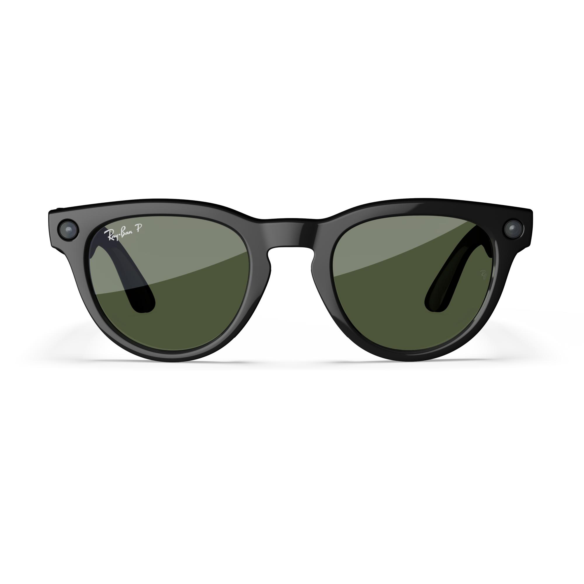 Schwarze Ray-Ban-Sonnenbrille. Die Gläser sind dunkelgrün. Der Markenname 'Ray-Ban P' ist sichtbar.