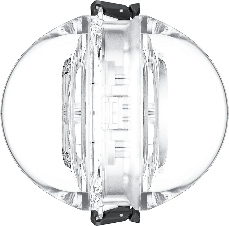 Objet clair et transparent, possiblement une lentille, avec multiples couches.