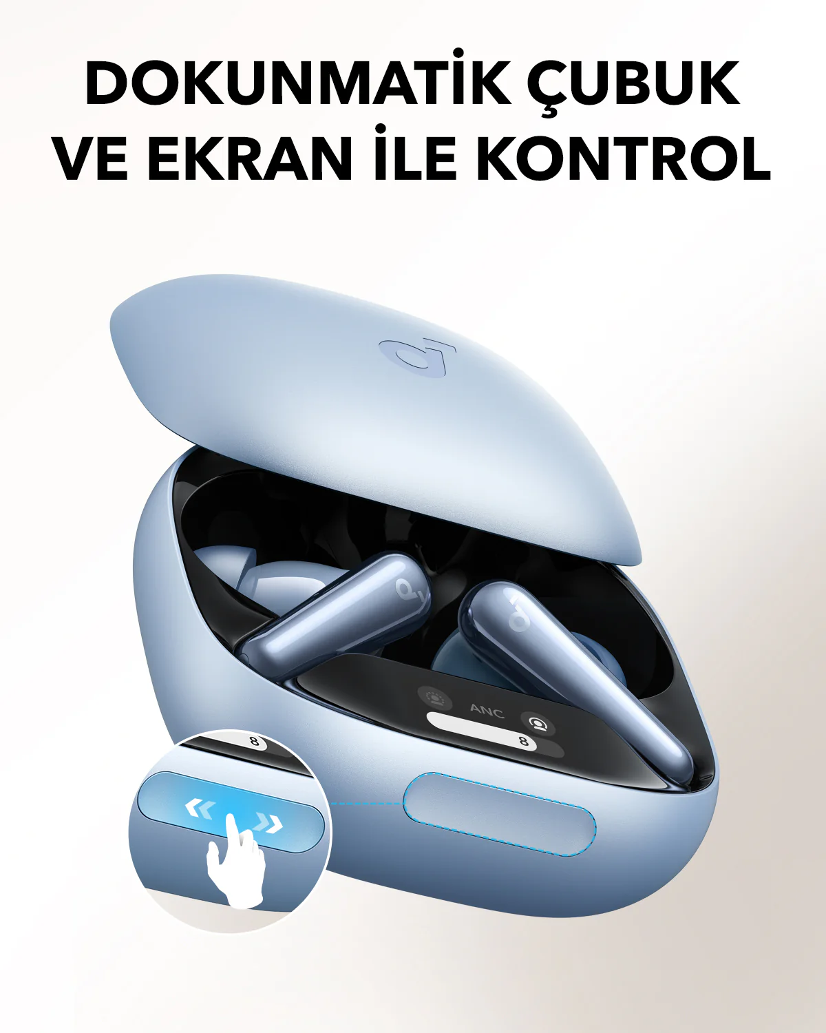 Şarj kutusunda mavi kablosuz kulaklıklar.