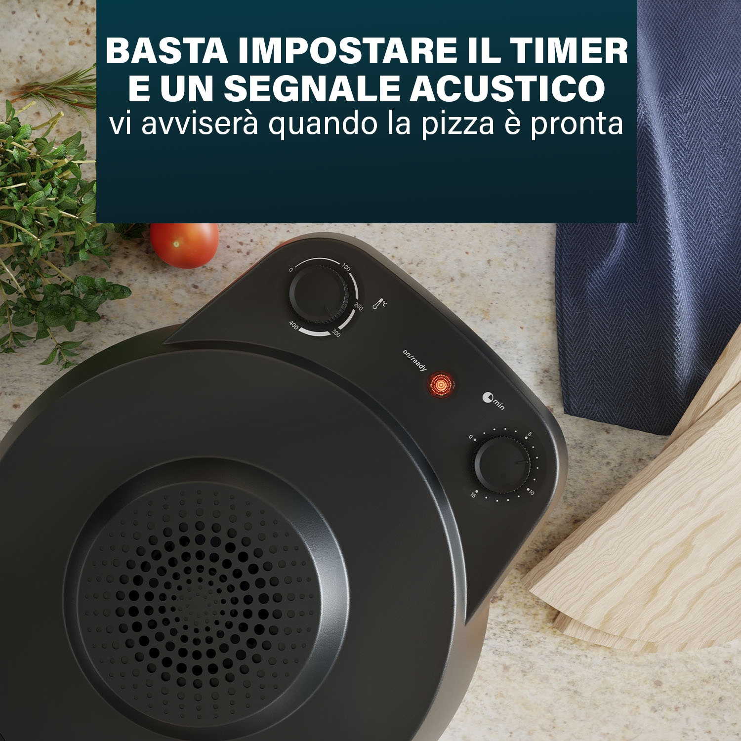 Friggitrice ad aria con timer e segnale acustico, ingredienti intorno.